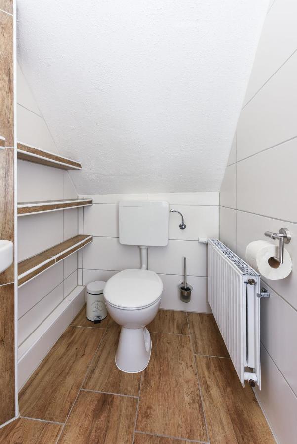 Friesenmeer Ferienwohnung Vier Bensersiel Exterior foto